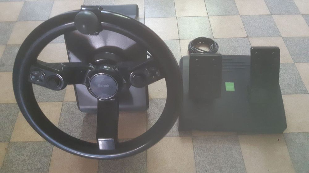 Saitek Heavy Equipment Lenkrad+Pedale | Kaufen auf Ricardo