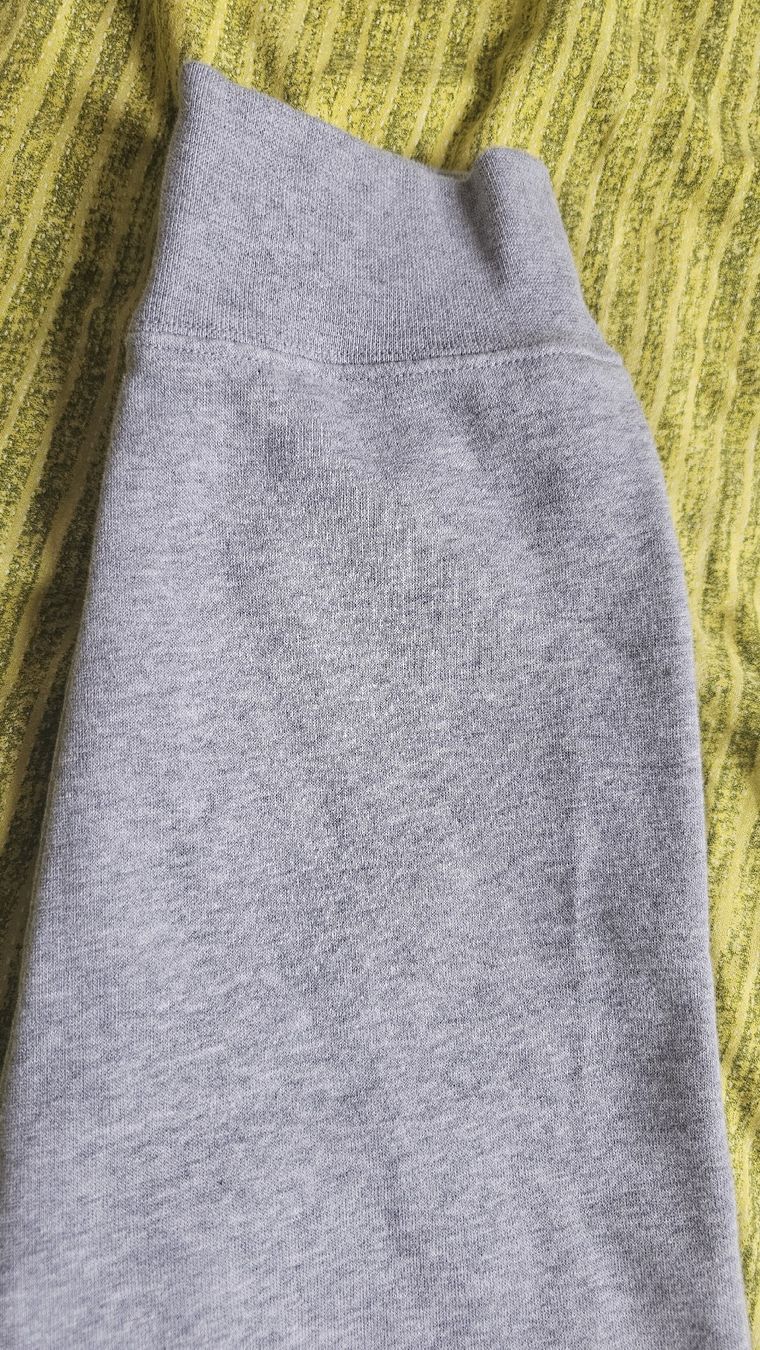 Nike Pantaloni: Nike Trainingshose Grau Grösse M gebraucht – Usato da Kriens venduto da fat_6ghn 4