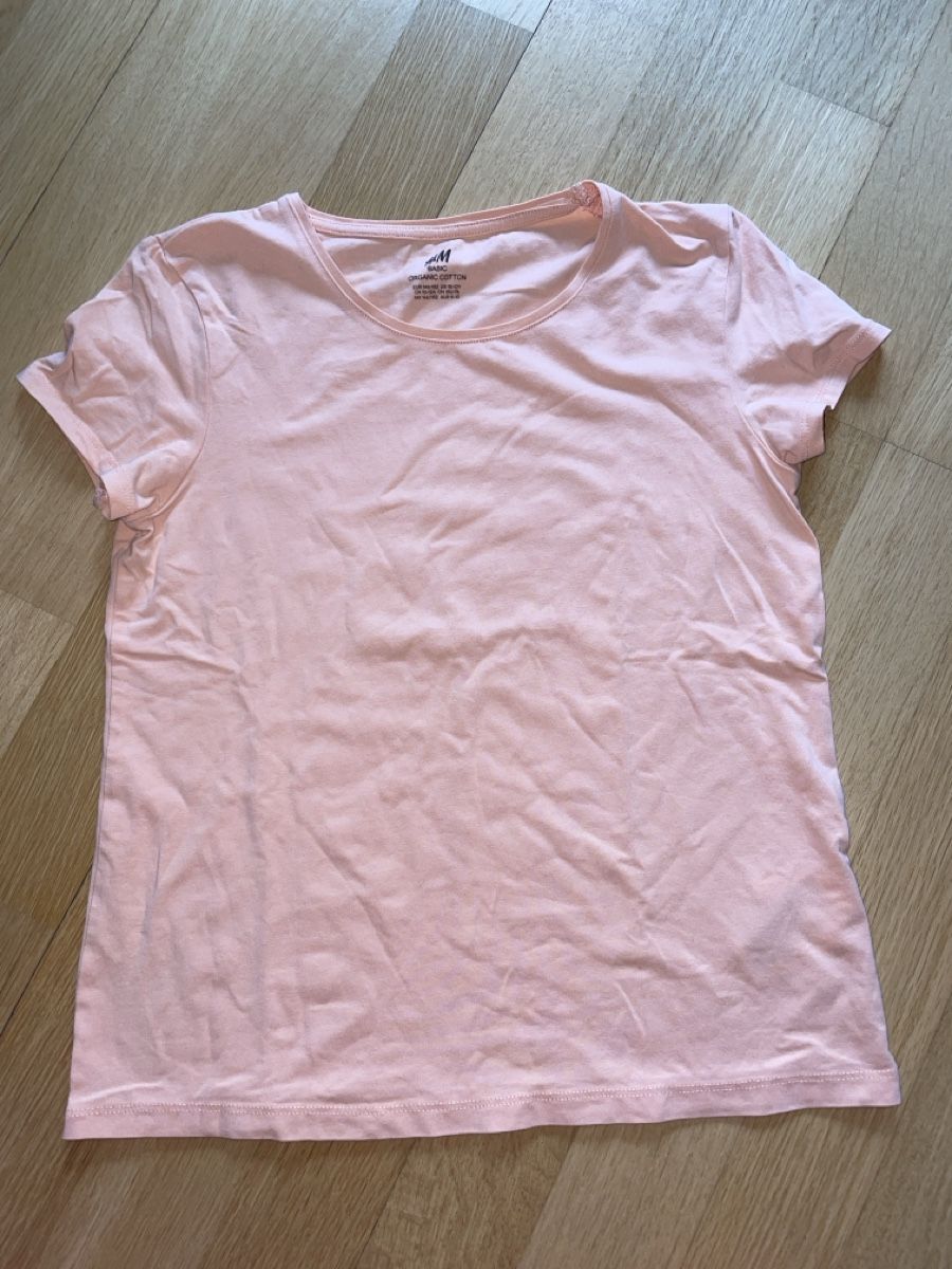 H&M Camicette, T-shirt & Top: H&M  T-Shirt peach Farbe – Usato da Rüfenacht BE venduto da Edinas_shop