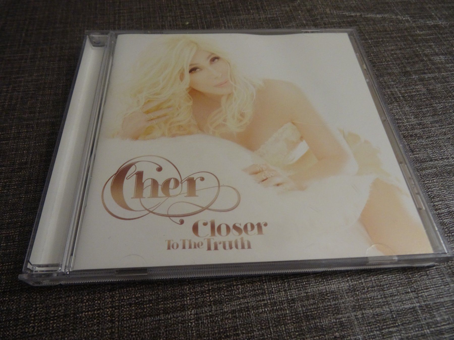 CDs: Cher - Closer to the Truth CD – Gebraucht aus Olten von Disc-Ausverkauf