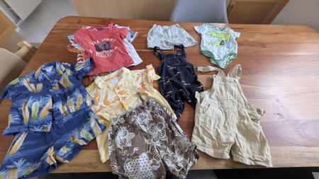 14 teiliges Kleiderpäckli Junge Gr. 74 Sommer