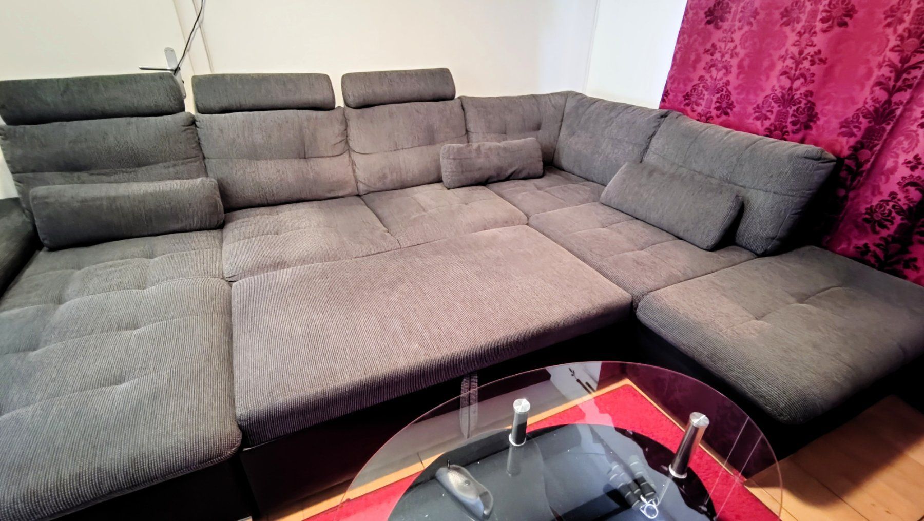 Divani: Grosses Sofa / Bettsofa mit Bettzeugkasten + Salontischli – Usato da Luzern venduto da sandy-mary 5