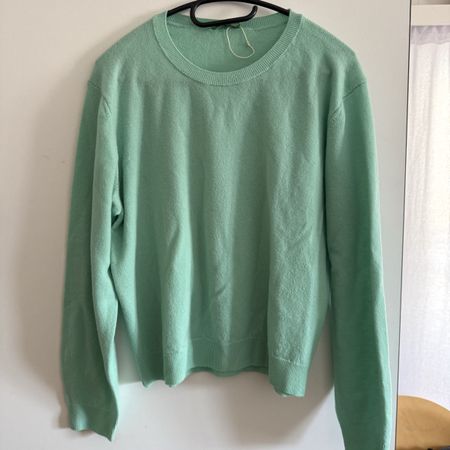 Maglione cashmere verde chiaro, ideale per la primavera!Bene