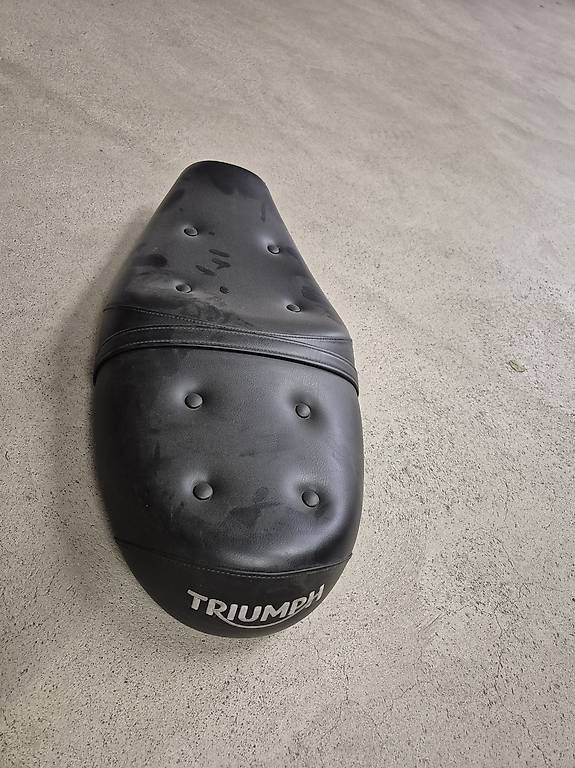 Tutti i ricambio per moto: Triumph Boneville Sitzbank – Usato da Mägenwil venduto da InEcoTec