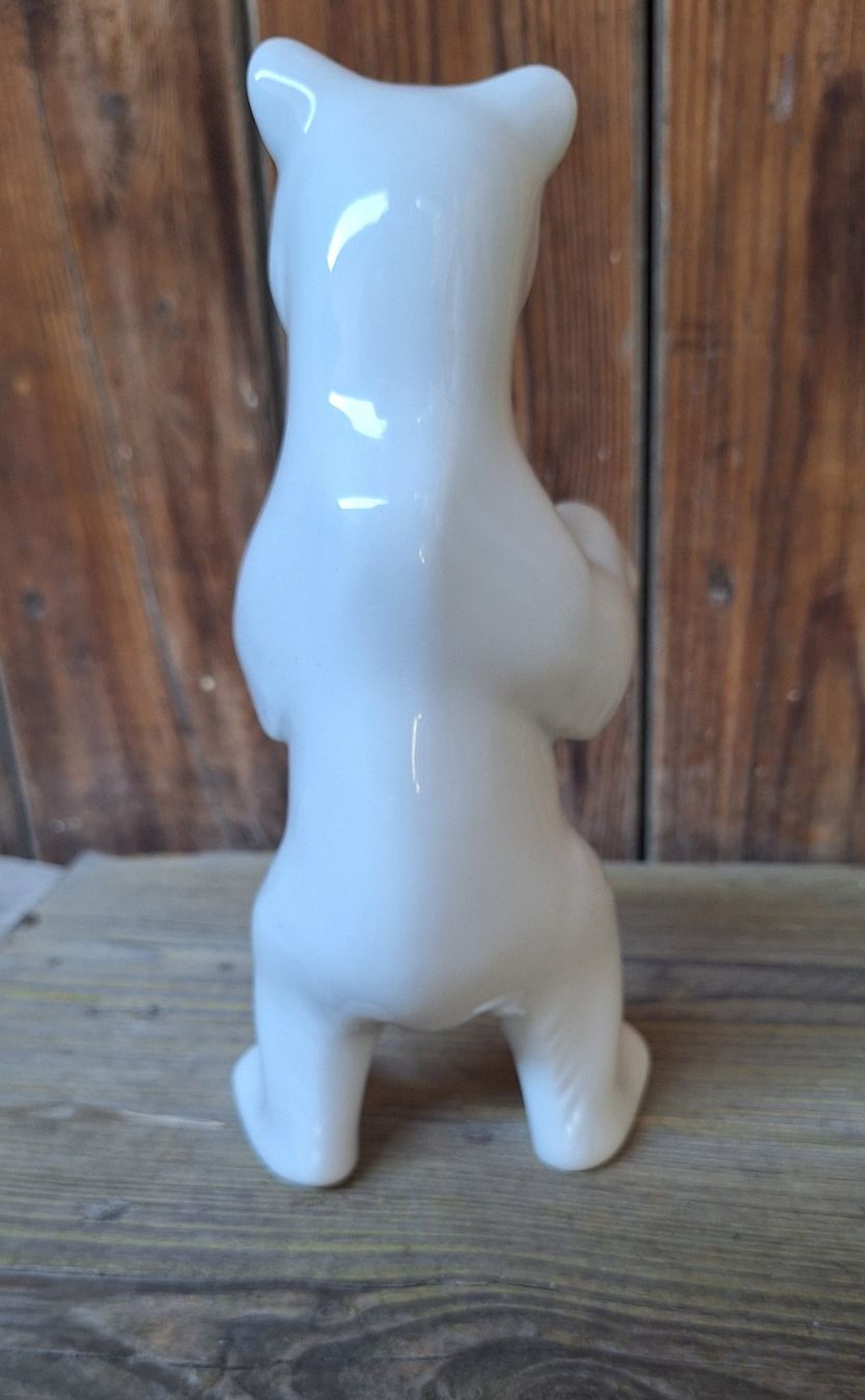 Statuette: KPM Przellan Bär, weiss stehend – Usato da Weinfelden venduto da JoeBaer 2