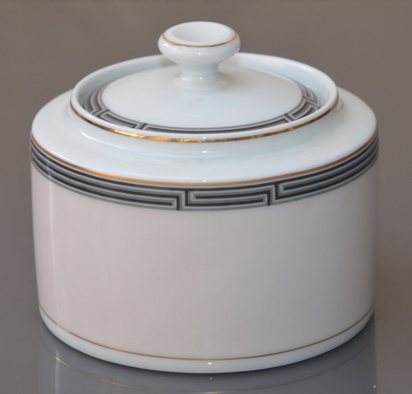 Christofle Zuccheriere: Christofle Tiriada  Zuckerdose / Sucrier – Usato da Collonges venduto da arashee
