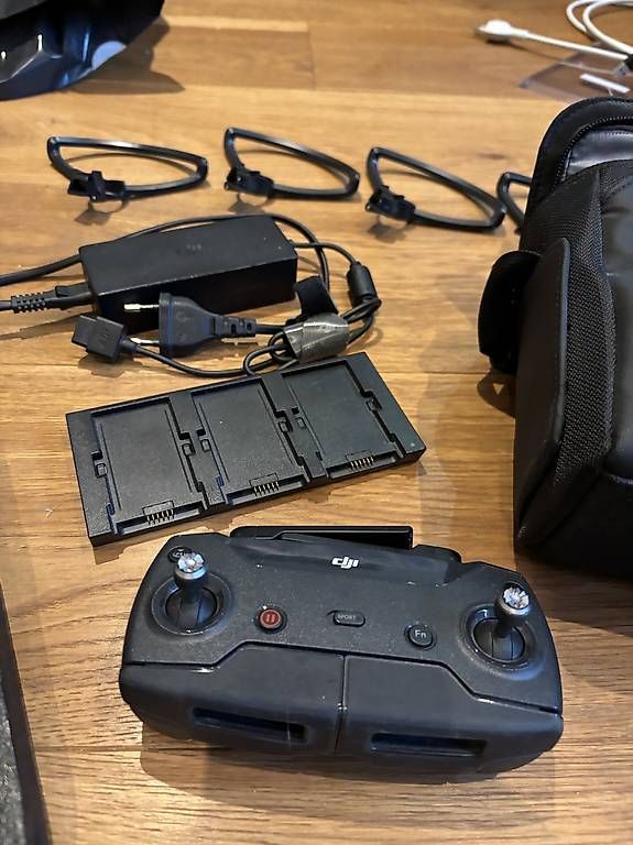 RC Kits de montage: DJI Spark Fly More Combo – D'occasion à Hütten par oscardohr 1