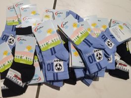 29 Stück Baby socken Gr 0 (17-18)