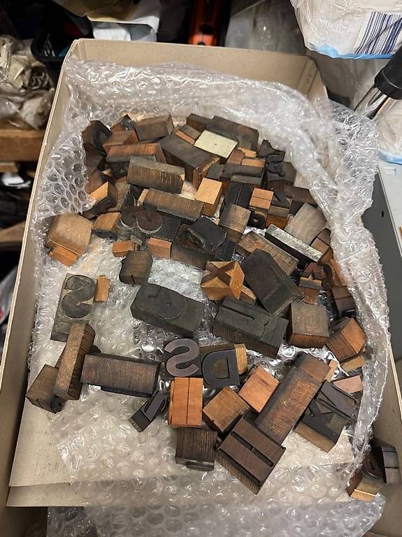 Timbri: Holz-Druck-Buchstaben Alt – Usato da zürich venduto da shantima 4