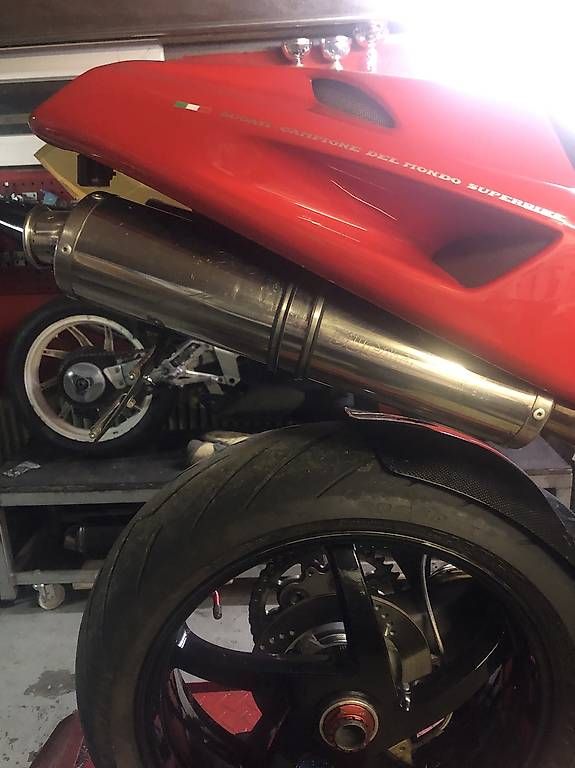 Sistemi di scarico: Échappements / auspuff sparks ducati 996 – Usato da Chêne-Bourg venduto da maxbiaggiking