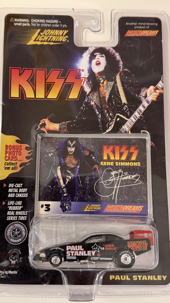 Johnny Lightning Modellini d'auto: KISS Johnny Lightning Racing Dream – Nuovo e nell'imballaggio originale da Basel venduto da Zomeg 1