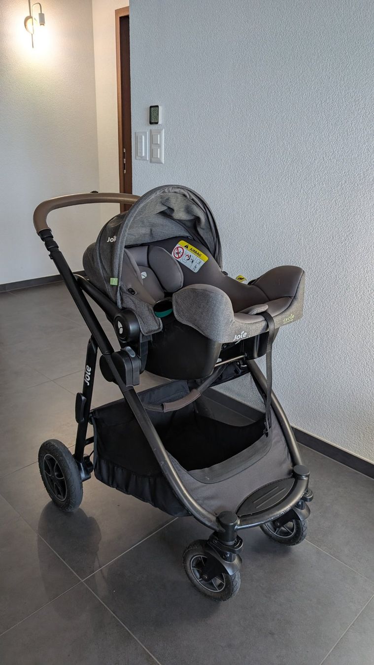 Poussette Joie Versatrax Trio 3-en-1 + base Isofix (D'occasion) à ...
