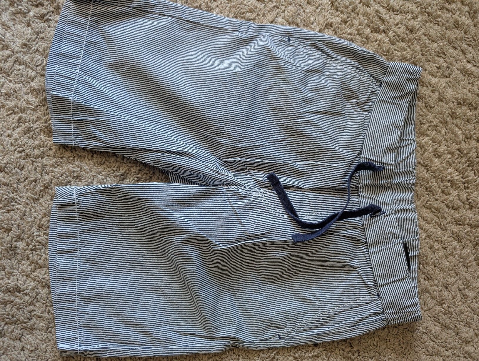 H&M Hosen: 2 Shorts, Gr. 128 – Gebraucht aus Winterthur von voan 3