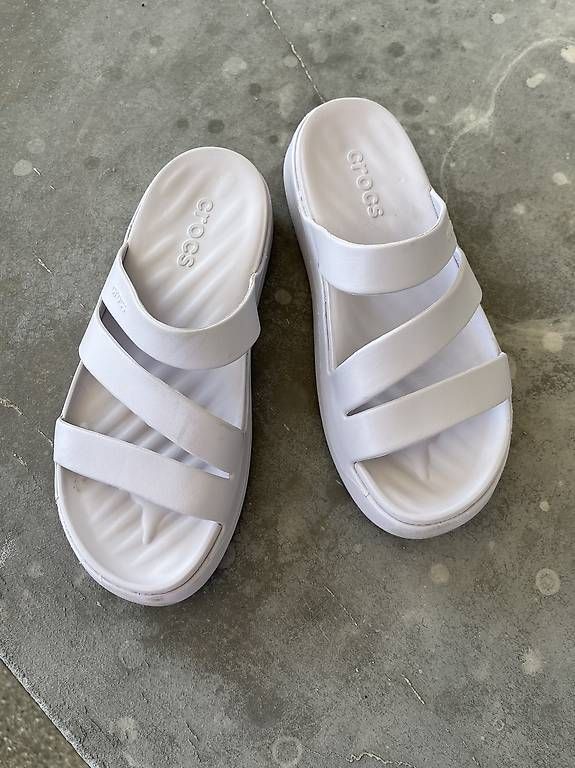 Chaussures femmes: Crocs getaway strappy 36-37 – D'occasion à Romanshorn par sabe4