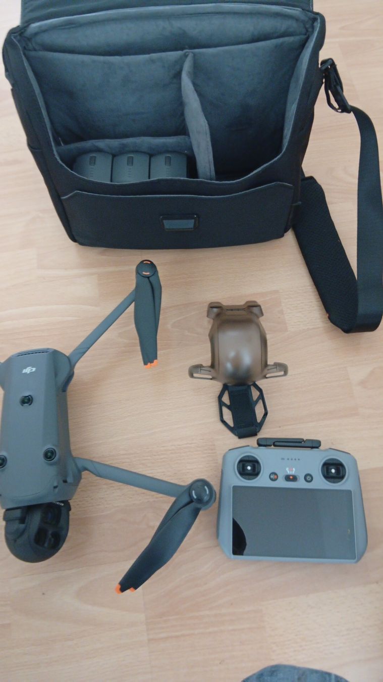 DJI Modellismo RC: dji mavic 4 pro more combo pack – Nuovo e nell'imballaggio originale da Oberengstringen venduto da mor_9wyw