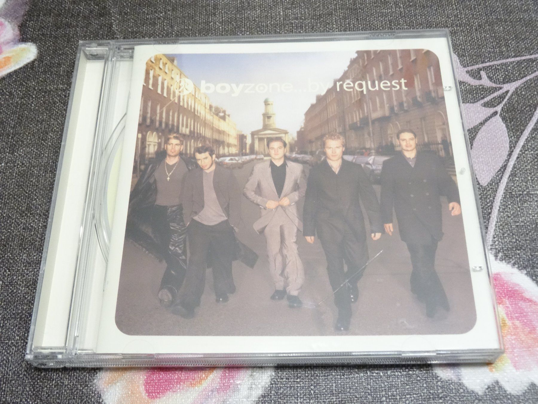 CD: Boyzone ... by request CD – Usato da Olten venduto da Disc-Ausverkauf