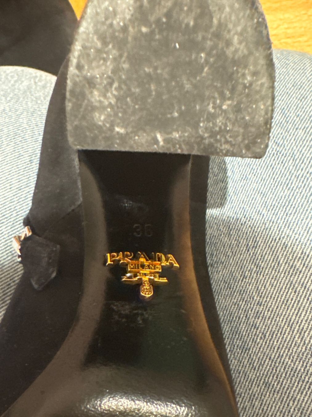 Prada Scarpe da donna: Prada Wildlederstiefel Gr. 36 – Usato da Zürich venduto da Aliciki 6