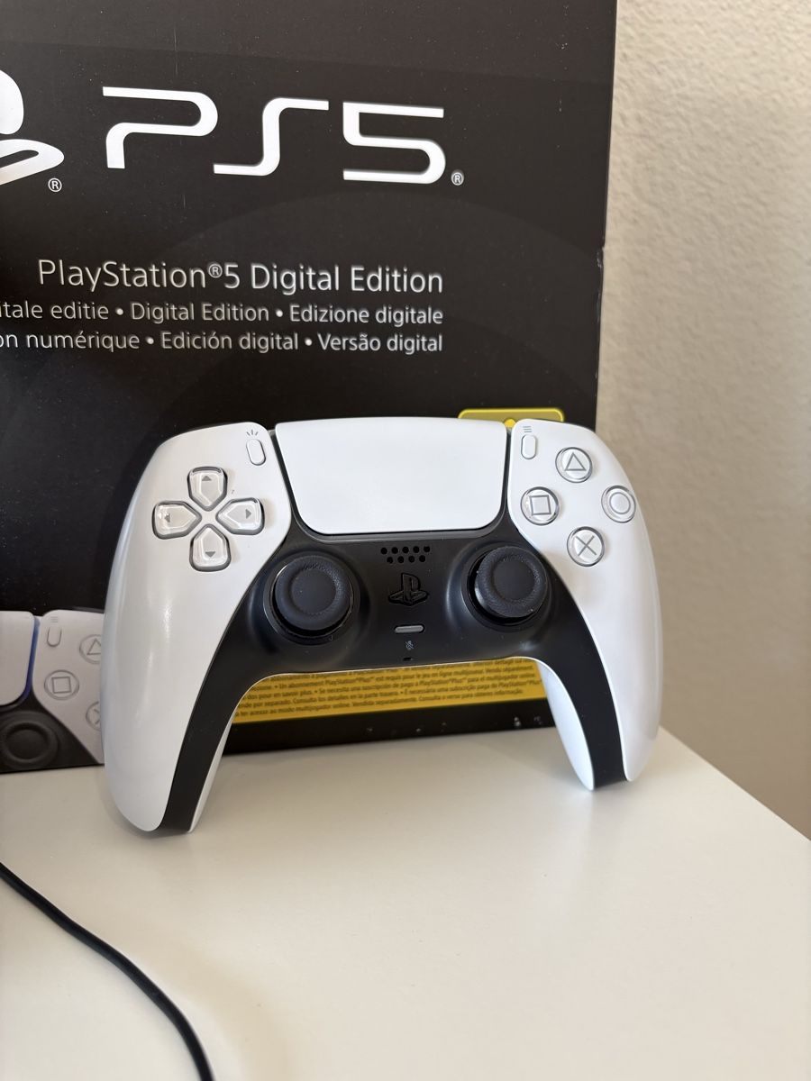 Sony Console: Sony PS5 Digital Edition + DualSense + PULSE 3D Headset – Nuovo (secondo la descrizione) da Thun venduto da kamenjasevicstjepan 3