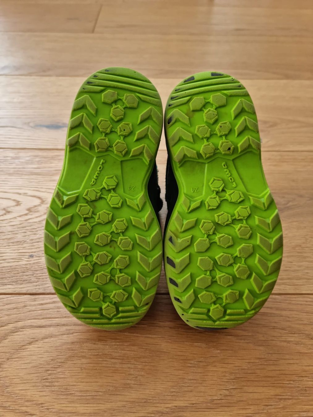 Lowa Chaussures garçon: Wanderschuhe Lowa Grösse 24 – D'occasion à Laupen ZH par jbu_m9st 2
