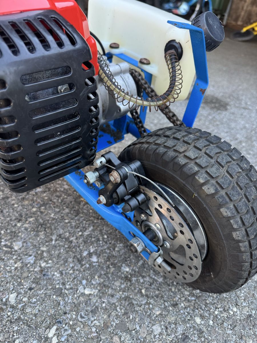 Veicoli per bambini: Trottinette à moteur pour bricoleur  – Difettoso da St-Légier-Chiésaz venduto da spe_ndg5 3