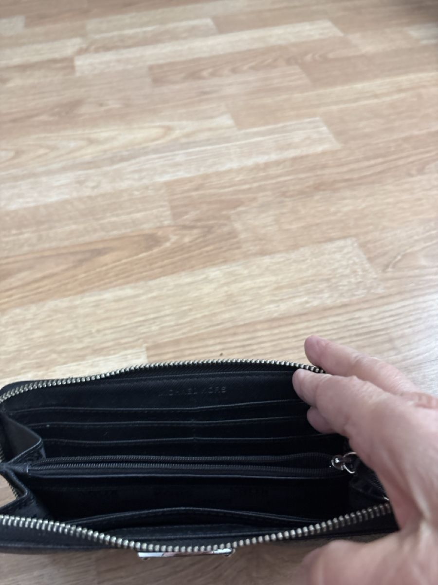 Michael Kors Portemonnaie: Portafoglio Michael Kors nero,nuovo, – Neu (gemäss Beschreibung) aus Bellinzona von mha_trm8 2