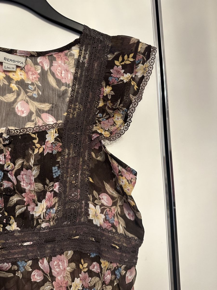 Bershka Camicette: Damen Bluse GrM von BERSHKA – Usato da Pfungen venduto da Outlet64 1
