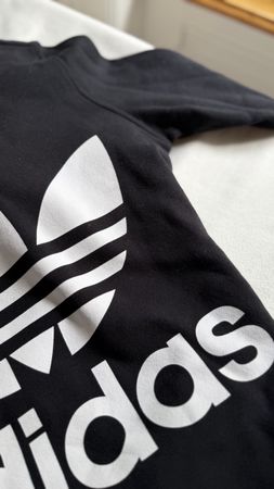 Adidas Hoodie schwarz Grösse S, Damen. Nie getragen