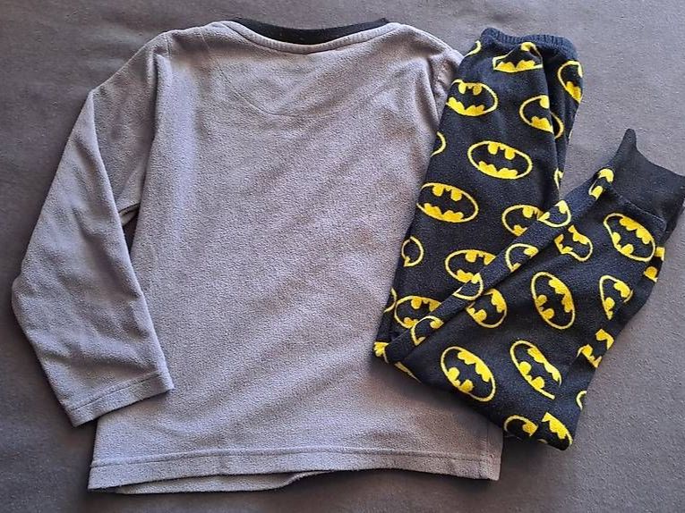 Pyjamas & Ähnliches: Batman Pyjama Gr.128 – Gebraucht aus Oberrieden von Raja011 4