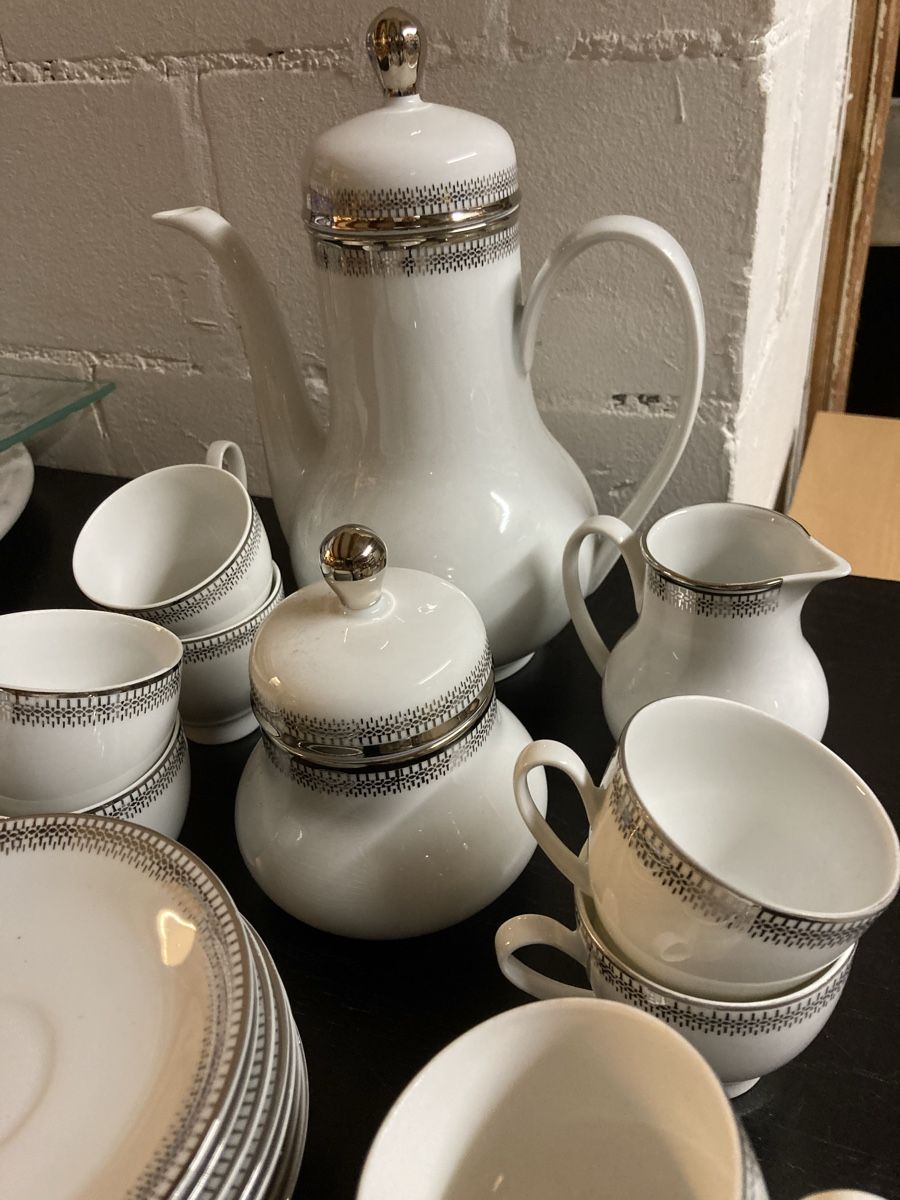 Set di piatti: Vintage Kaffeeset späte 60er Jahre – Usato da Ottikon venduto da lo99 1
