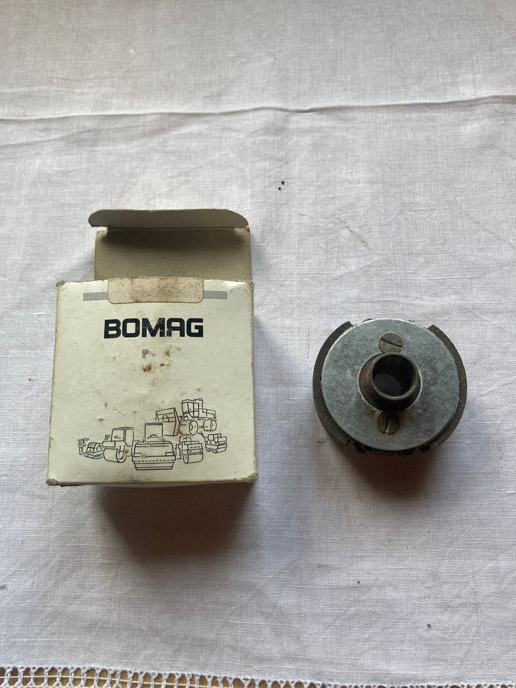 Bomag Altro per industria metallurgica: Machine de chantier Bomag embrayage DAMEUSE  STAMPHEUS – Nuovo e nell'imballaggio originale da Bourrignon venduto da filledemai