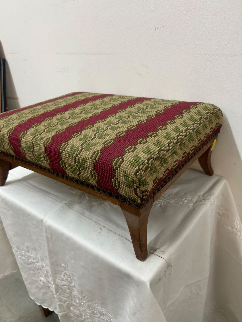 Sgabelli: Schemmeli Biedermeier Stil Nussbaum Gobelinbezug – Usato da Zürich venduto da Levelart 4