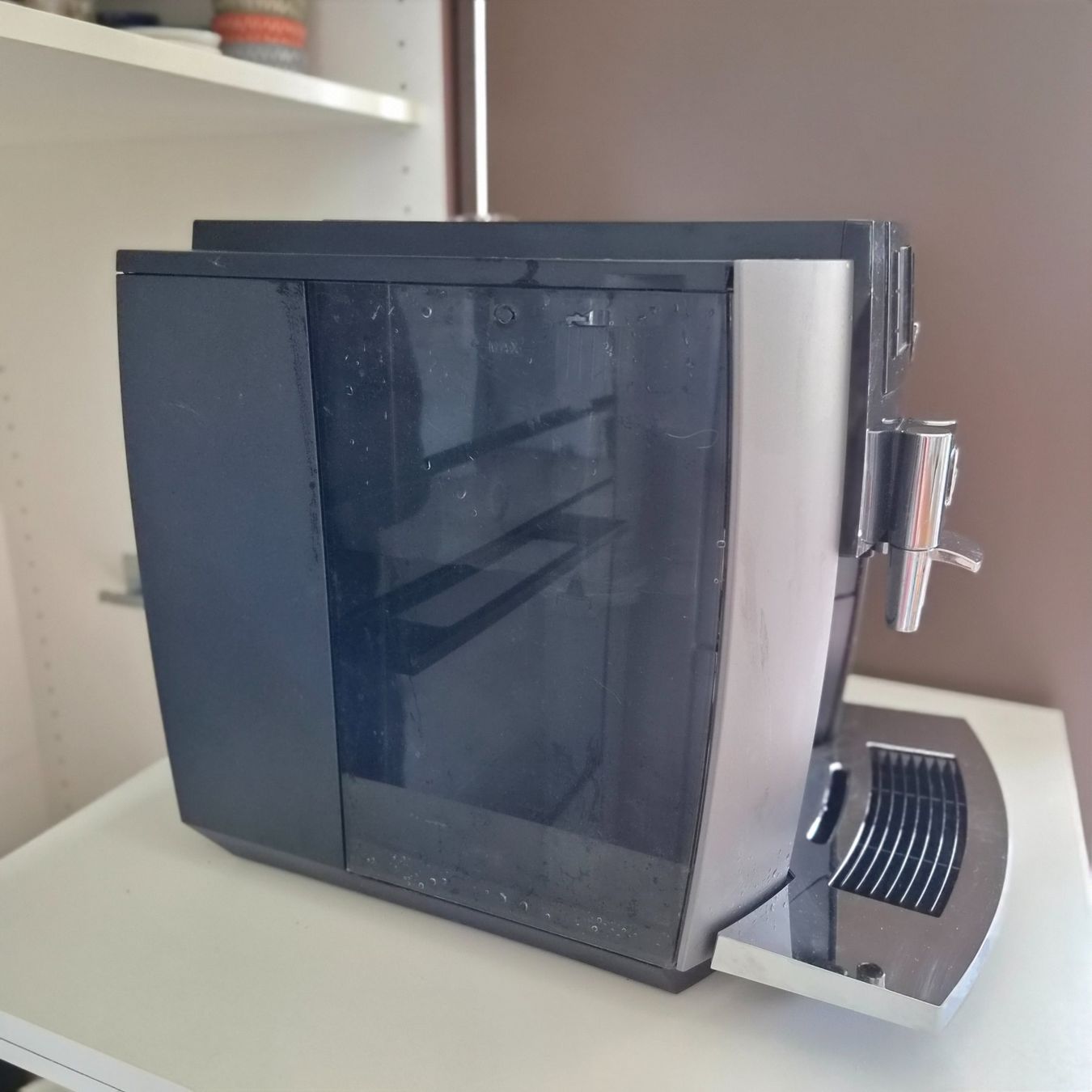 Jura Machines à café & Machines à expresso: Jura Kaffeevollautomat Model E6 – D'occasion à Sarmenstorf par Turischt 2