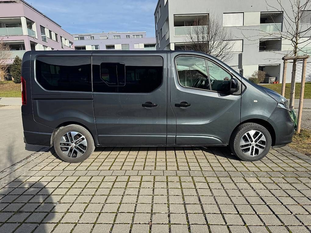 Opel Automobili: Opel Vivaro Tourer – Usato da Montlingen venduto da lohernet