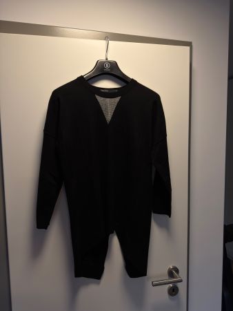 Pull Karen Millen noir - Élégant pour l'automne!