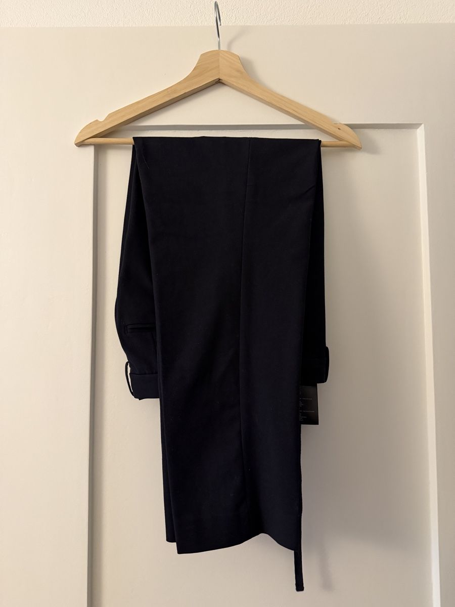 Uniqlo Hosen: Uniqlo Hose  – Gebraucht aus Zürich von devbetri 1