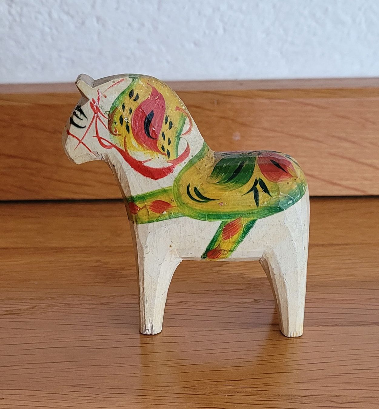 Statuette: Dala Pferd creme farbig ca. 7.5 cm hoch – Usato da Wetzikon ZH venduto da Zirben5