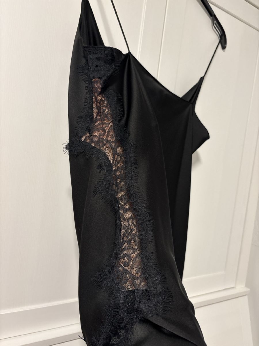 Zara Robes: Zara satiniertes Kleid – Neuf avec emballage d'origine à Buchs AG par Belinay 6