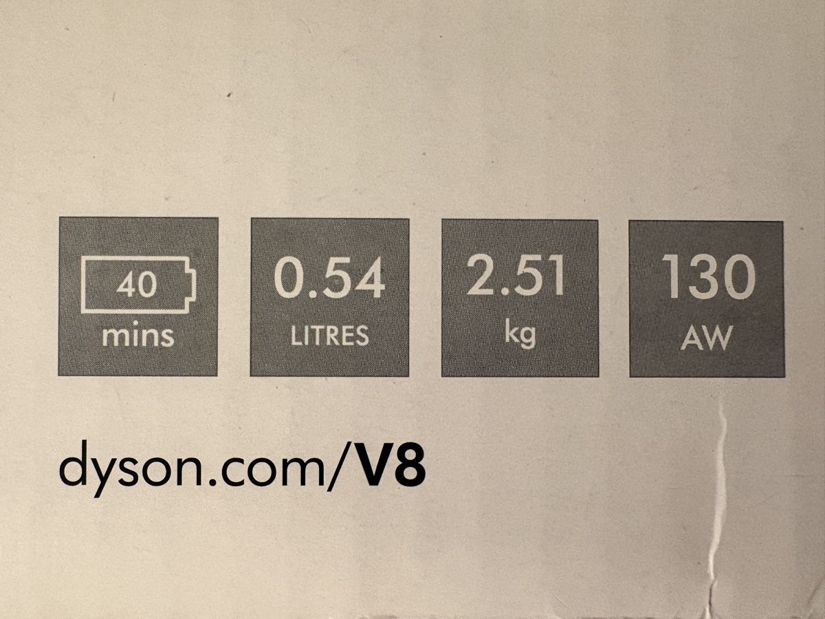 Dyson Aspirapolveri & Accessori: Dyson V8 Advanced Vacuum - Brand New  – Nuovo e nell'imballaggio originale da Würenlingen venduto da ned_b6px 3