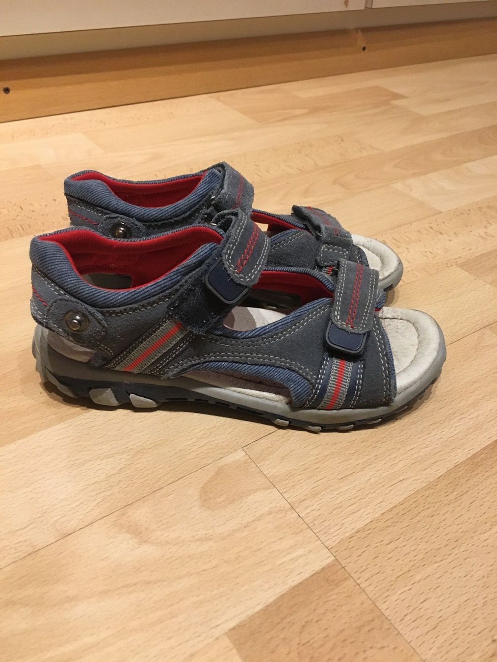 Scarpe per ragazzi: Sandalen Grösse 34 – Usato da Uetendorf venduto da Gar_9pvy 2