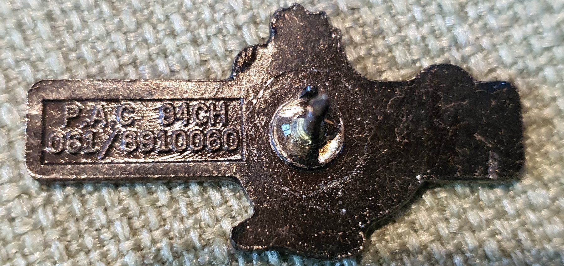 Plaketten & Abzeichen: I322 - Pin Radio Basilisk 1994 – Gebraucht aus Reinach BL von Boston-Verkauf 1