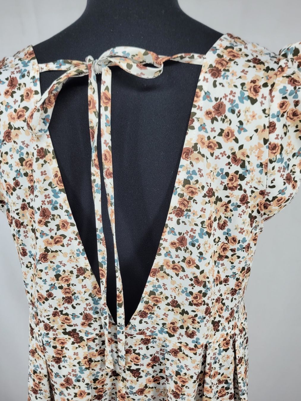 Kleider: Robe d'été florale taille M – Gebraucht aus Lausanne von PlusValue_Lausanne 4