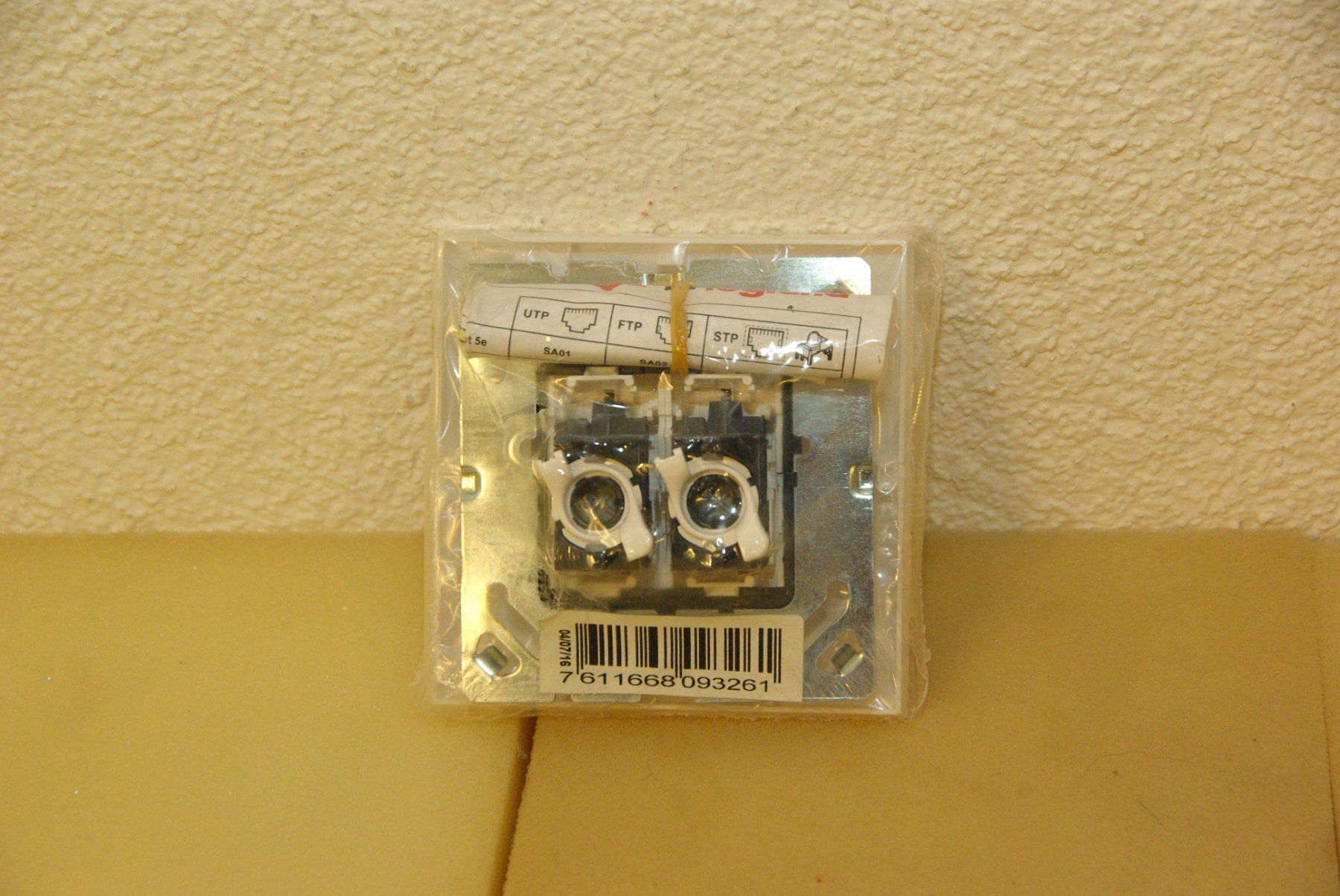 Legrand Stecker: Legrand Arteor UP-RJ Dose, weiss – Neu und originalverpackt aus Herisau von Cevianer1844 2