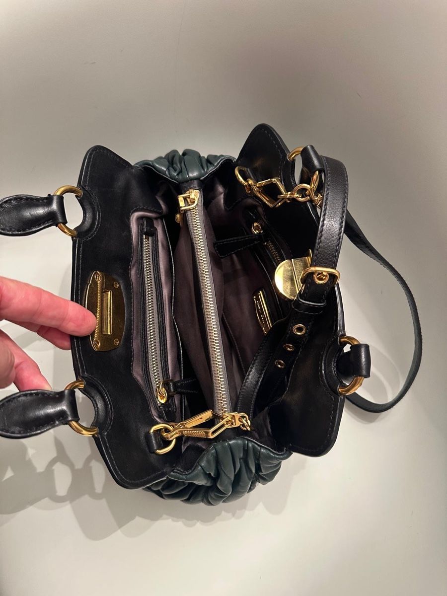 Miu Miu Borse da donna: Miu Miu Handtasche – Nuovo (secondo la descrizione) da Binningen venduto da Yuliya15 3