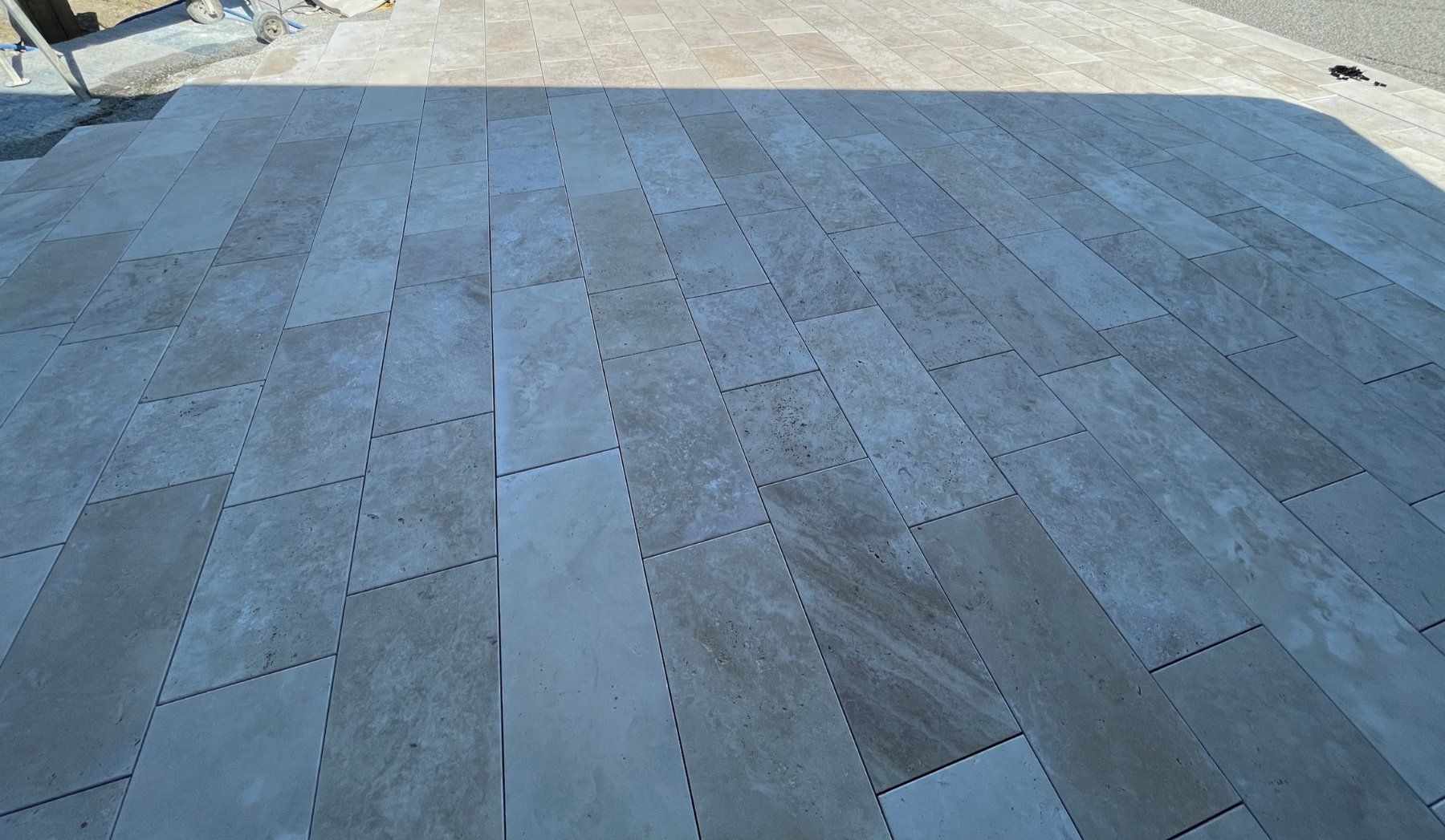 Revêtements de sol: Travertin Platten Vanilla Romana 31m2 – Neuf avec emballage d'origine à Bubikon par marinleonardo