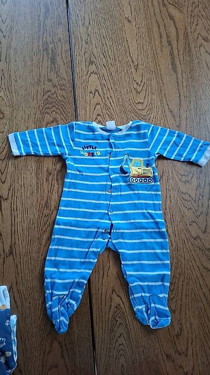 Pyjamas: Pyjamas – D'occasion à Grosswangen par _Ra 2