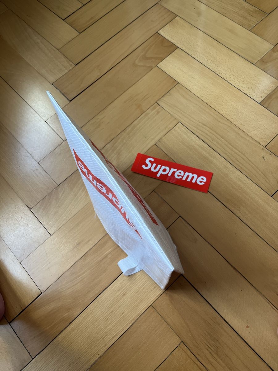 Supreme Taschen: Supreme Tasche weiss mit rotem Logo – Gebraucht aus Bern von del_78zc 2