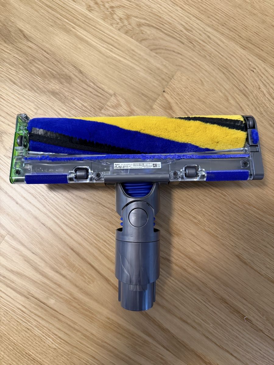Dyson Autres articles pour la maison: Dyson V12 brosse laser  – D'occasion à Meyrin par SA_3006 2