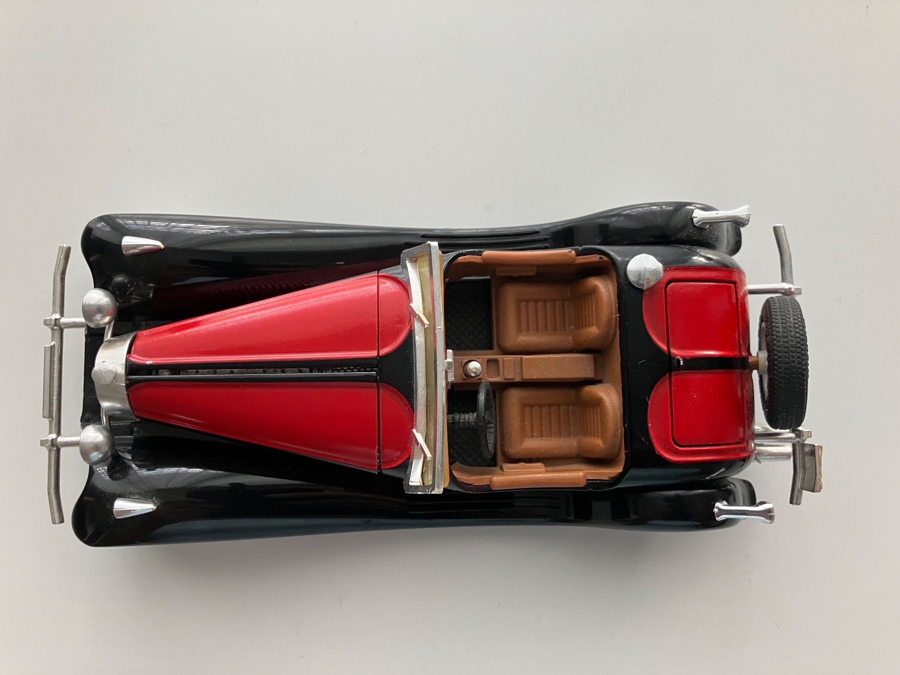Bugatti Modellini d'auto: Bugatti 55 Roadster Modellauto schwarz/rot – Usato da Zürich venduto da Kue_Zuerich 8