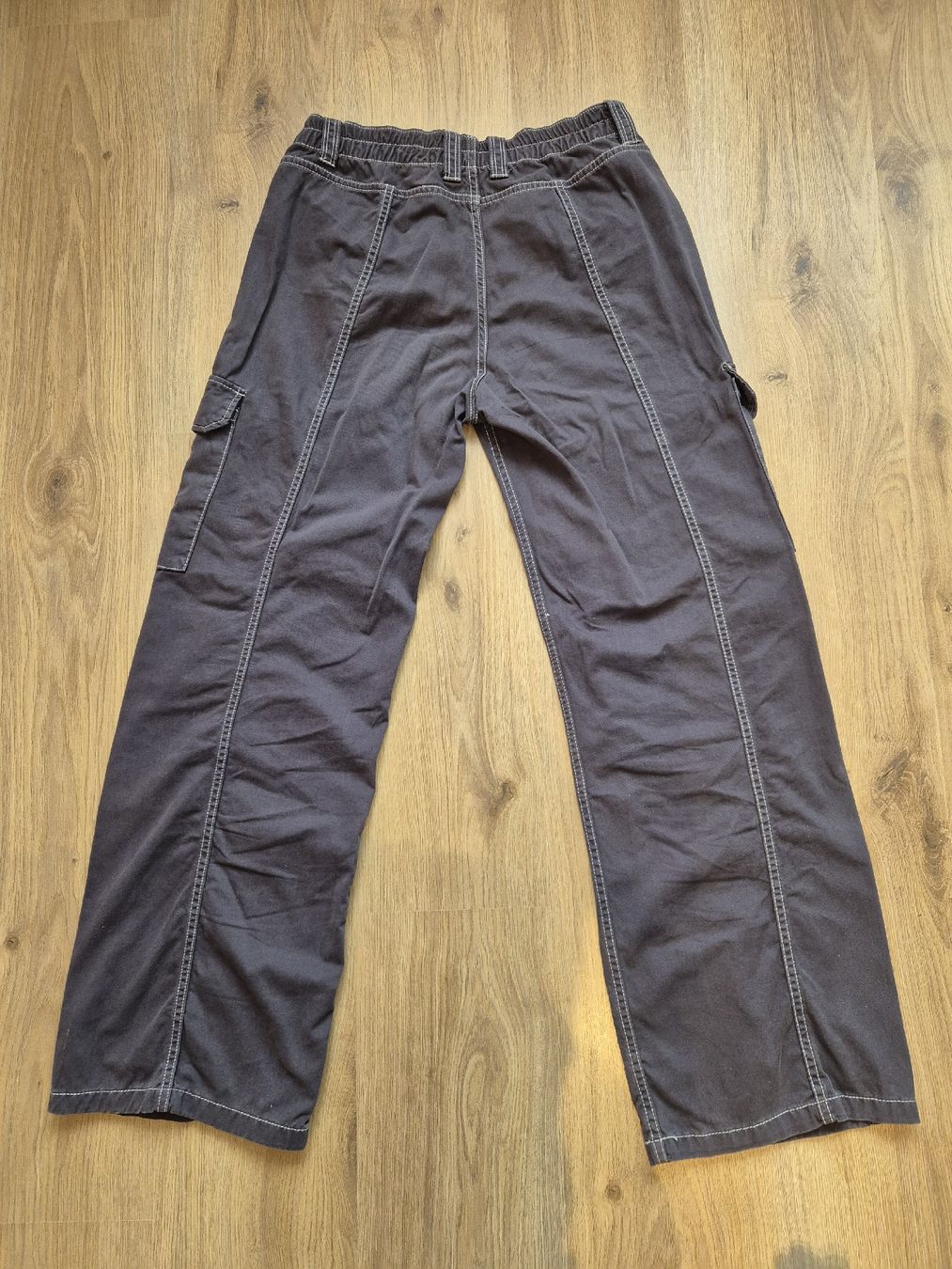 Bershka Pantaloni: Bershka Cargo Hose, Gr. M, Damen, – Usato da Eiken venduto da kaja.john 2