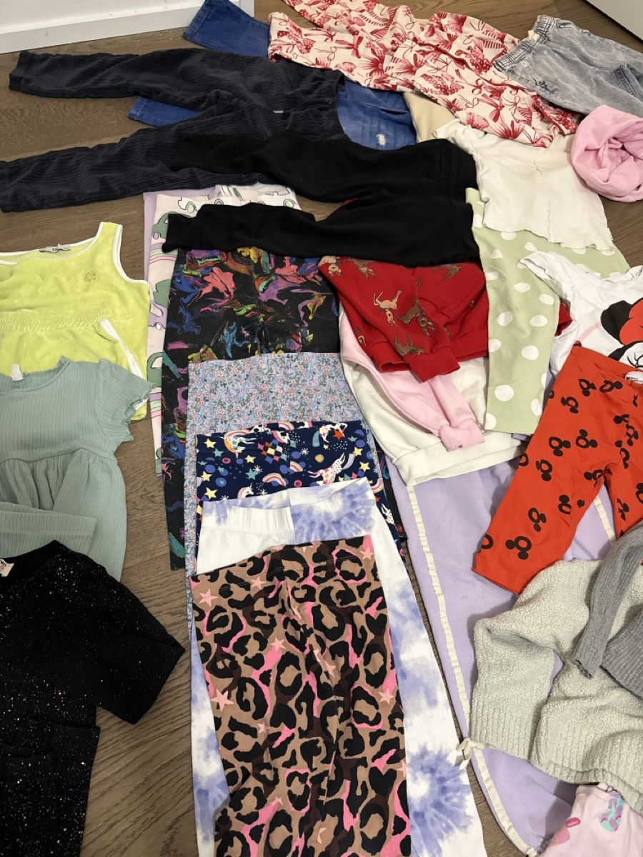Kleiderpakete & -sets: Assorted Children Clothing Bundle, Mixed Items, Used – Gebraucht aus Oberglatt ZH von Sale12 1